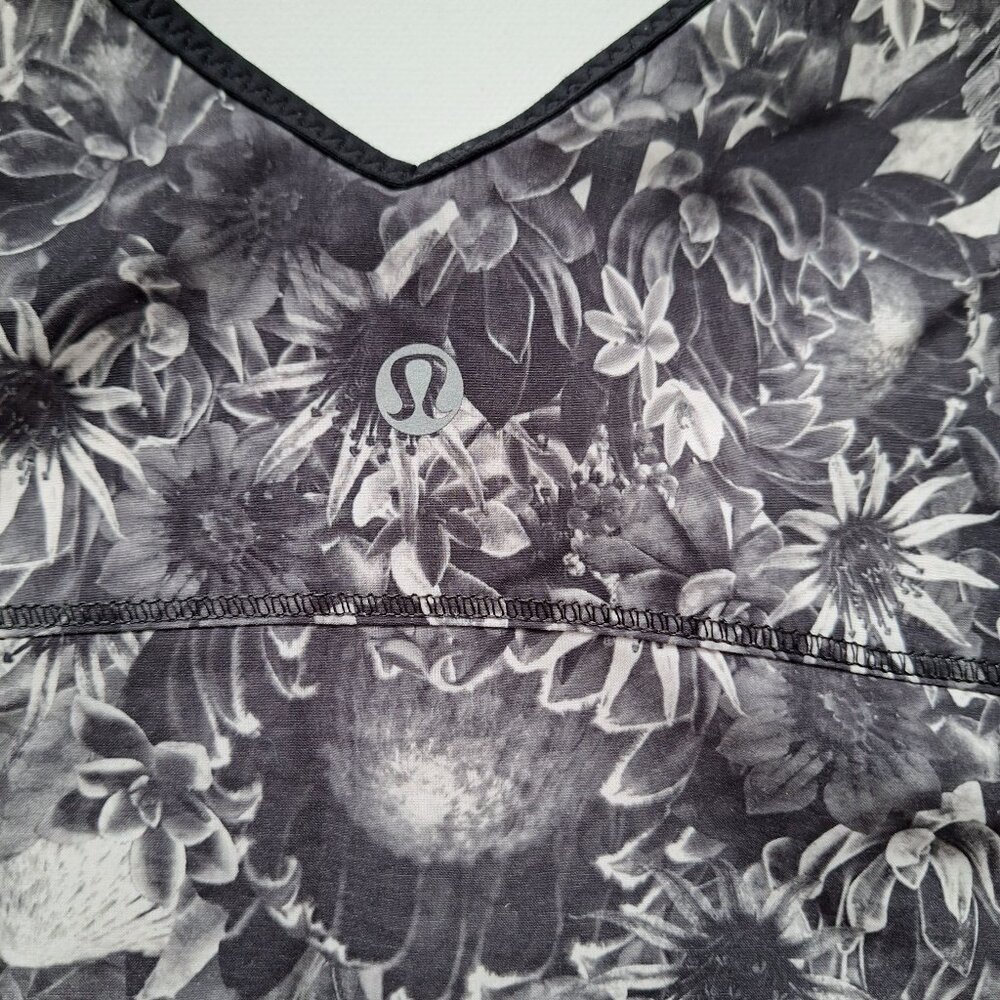 Lululemon Run Split Singlet - Picture 6 of 7